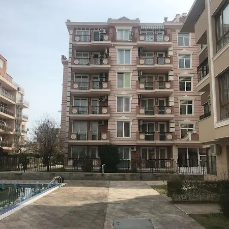 Apartment Квартал Чайка Балкан Бриз 7 *